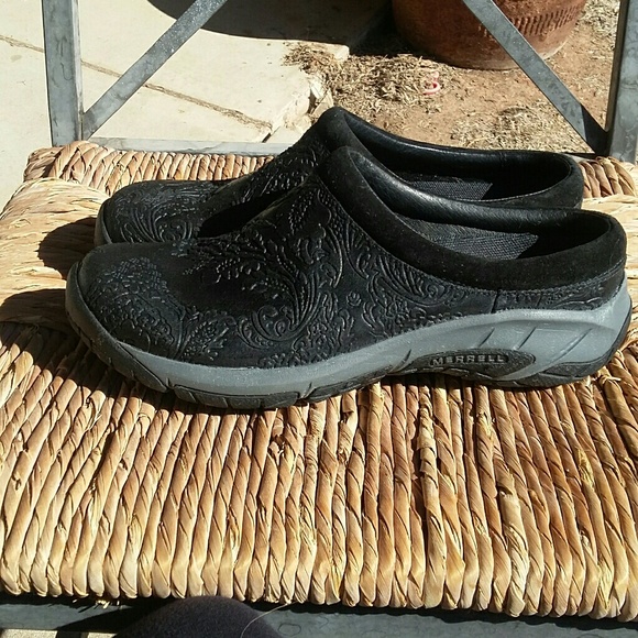 merrell black leather clogs